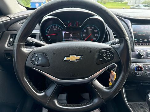 Used 2016 Chevrolet Impala LT w/ Convenience Package FWD image 19