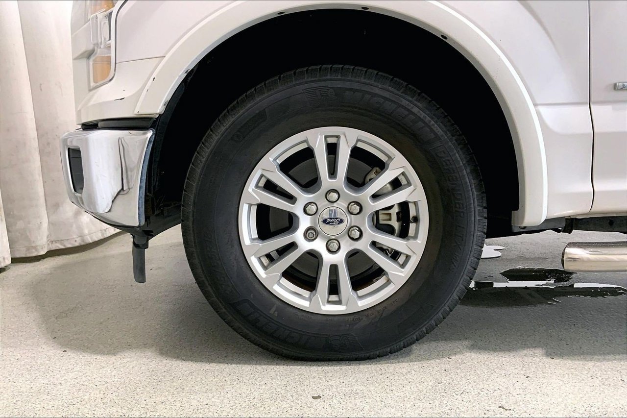 Used 2017 Ford F150 Lariat w/ Equipment Group 501A Mid RWD image 6