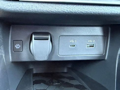 New 2025 Nissan Versa SR w/ Trunk Package image 28