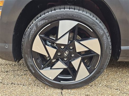 Certified 2025 Hyundai Kona Limited image 31