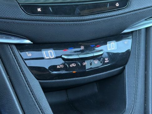 Used 2023 Cadillac XT5 Premium Luxury FWD image 20