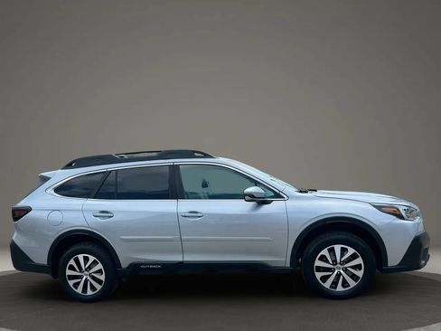 Used 2020 Subaru Outback Premium AWD/4WD image 4