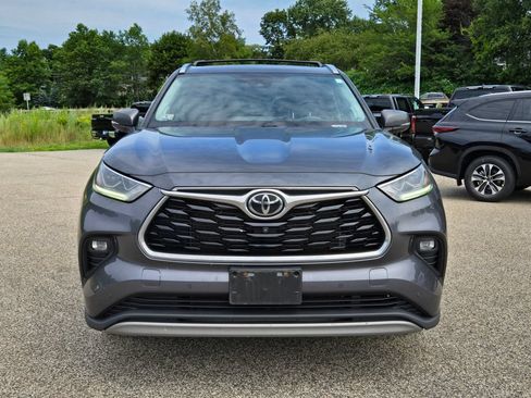 Used 2022 Toyota Highlander Platinum AWD/4WD image 9