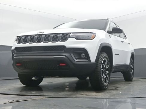 New 2026 Jeep Compass Trailhawk image 46