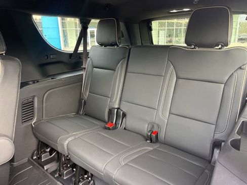 New 2026 Chevrolet Suburban Premier image 42
