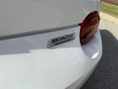 Used 2019 MAZDA MX-5 Miata RF Grand Touring image 44