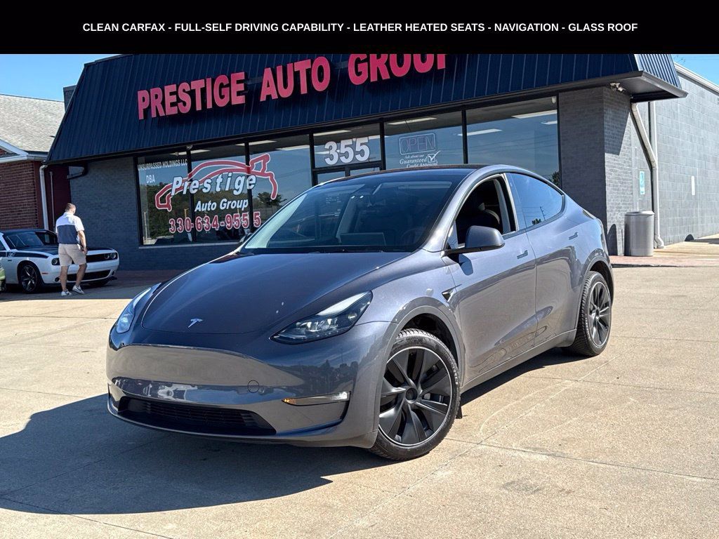Used 2023 Tesla Model Y Long Range AWD/4WD image 1