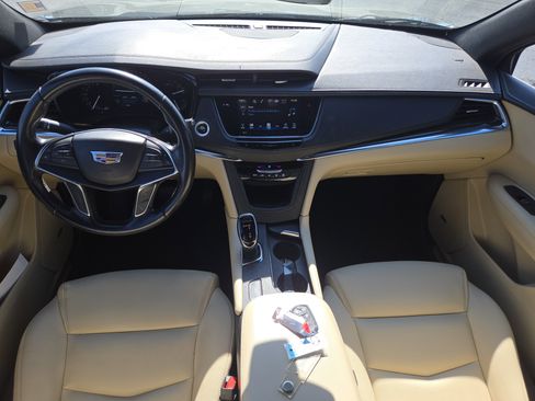 Used 2019 Cadillac XT5 FWD image 21