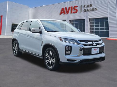 Used 2025 Mitsubishi Outlander Sport SE AWD/4WD image 9