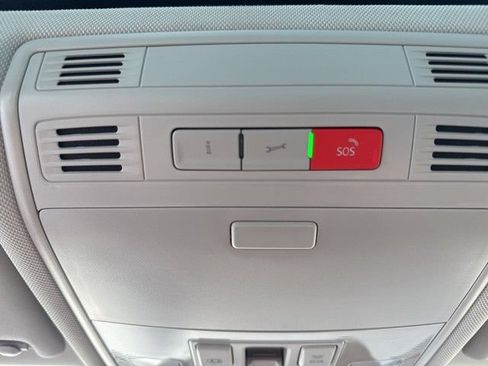 Used 2025 Volkswagen Jetta SE FWD image 55