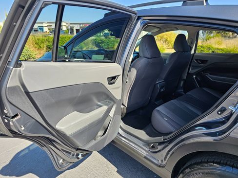 Used 2025 Subaru Crosstrek 2.0i Premium AWD/4WD image 17