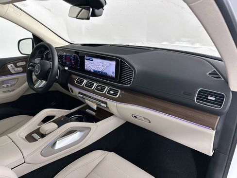 New 2026 Mercedes-Benz GLS 450 4MATIC image 32