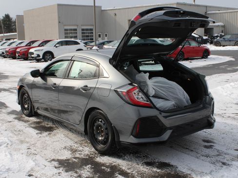 Used 2018 Honda Civic EX image 6