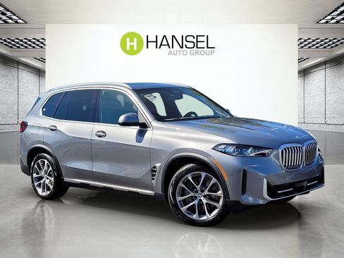 New 2026 BMW X5 xDrive50e w/ Premium Package AWD/4WD image 1