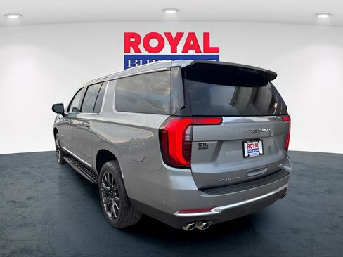 Used 2025 GMC Yukon XL Denali image 12