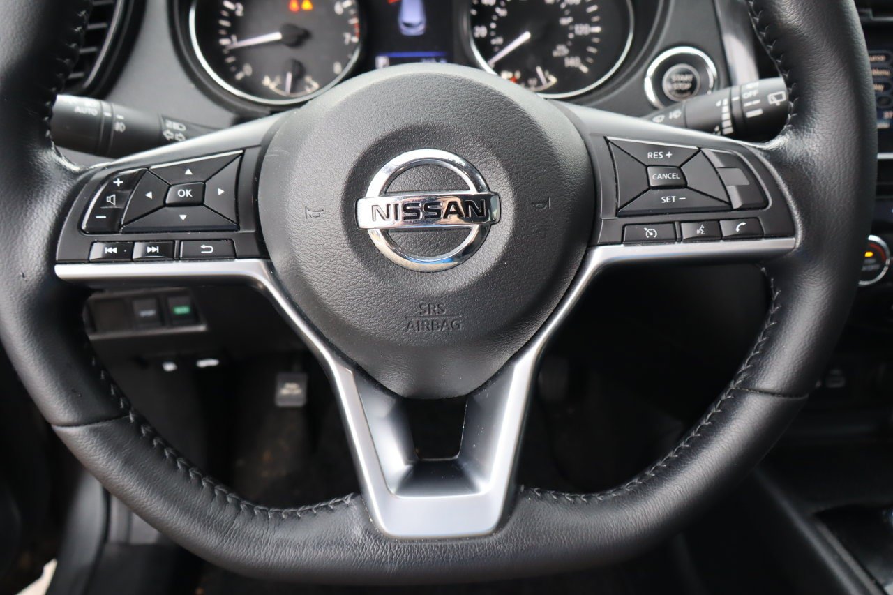 Used 2021 Nissan Rogue Sport SV FWD image 11