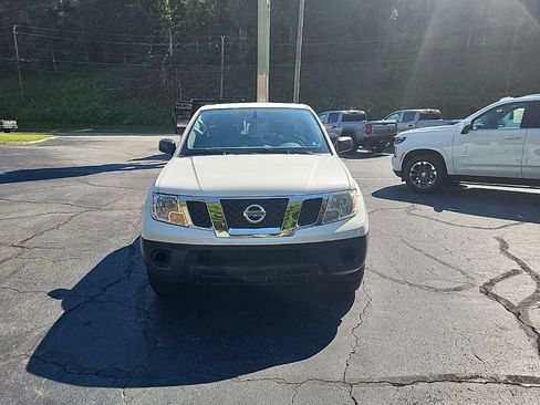 Used 2020 Nissan Frontier S AWD/4WD image 3
