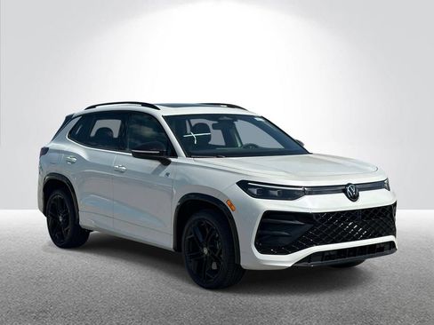 New 2026 Volkswagen Tiguan SE R-Line AWD/4WD image 5