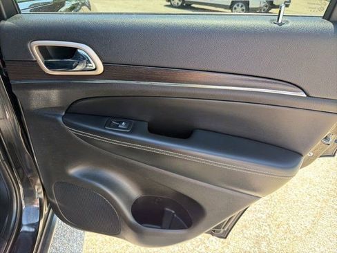 Used 2014 Jeep Grand Cherokee Limited AWD/4WD image 18