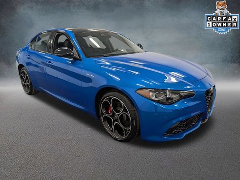 Used 2026 Alfa Romeo Giulia AWD image 3