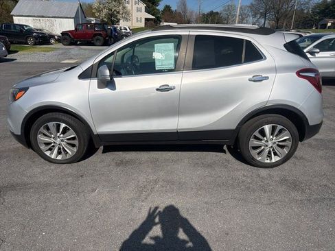 Used 2018 Buick Encore Preferred FWD image 2