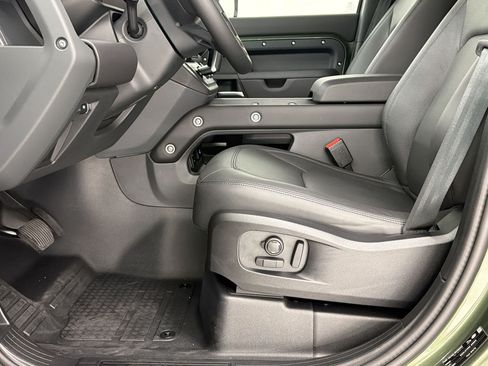 New 2026 Land Rover Defender 110 S AWD/4WD image 5