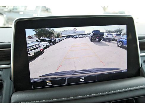 Used 2021 Chevrolet Tahoe Z71 image 25