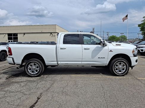 Used 2024 RAM 2500 Laramie w/ Safety Group AWD/4WD image 32