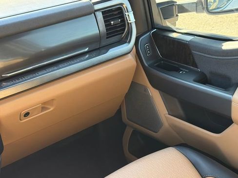 New 2025 Ford F250 Lariat w/ Chrome Package image 15