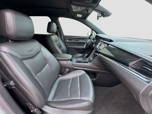 Used 2020 Cadillac XT6 Premium Luxury image 22