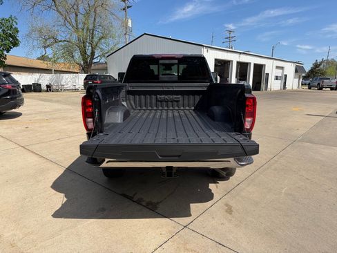 New 2026 GMC Sierra 2500 SLE w/ SLE Value Package; AWD/4WD image 33
