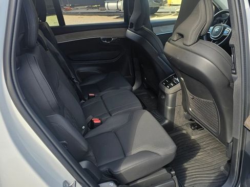 Certified 2025 Volvo XC90 T8 Plus w/ Protection Package Premier image 9