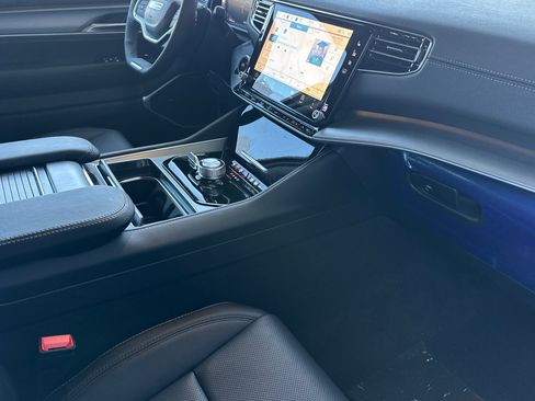 New 2026 Jeep Grand Wagoneer Limited AWD/4WD image 14