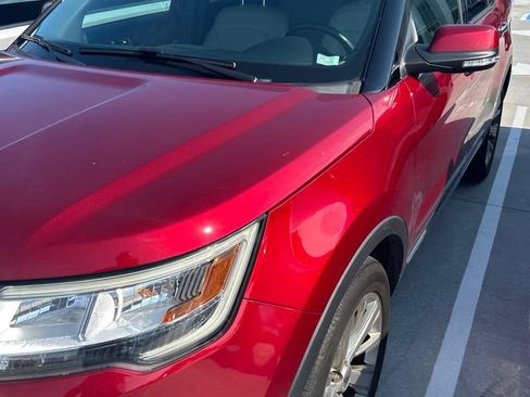 Used 2019 Ford Explorer Limited AWD/4WD image 3