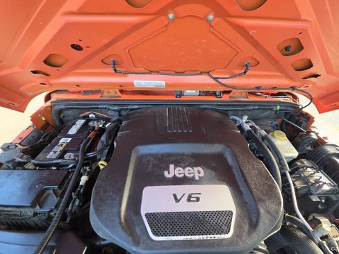 Used 2015 Jeep Wrangler Sport w/ Quick Order Package 23S AWD/4WD image 52