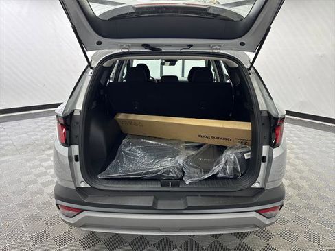 New 2026 Hyundai Tucson SE image 18