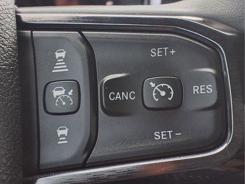 Used 2024 RAM 2500 Limited image 16