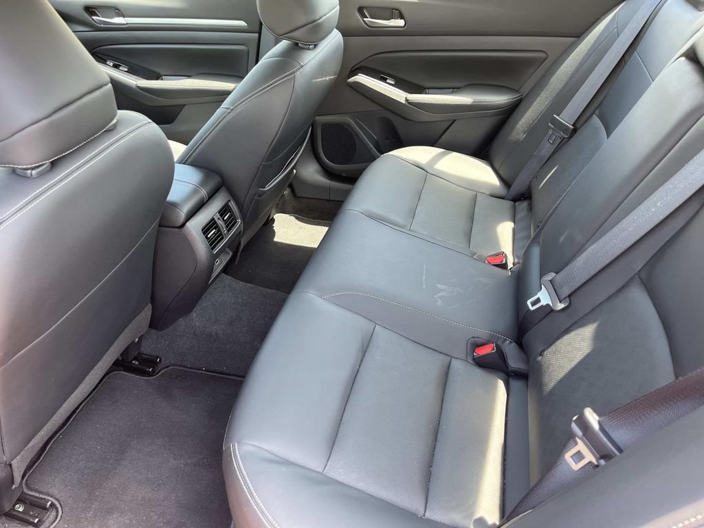 Used 2024 Nissan Altima 2.5 SL FWD image 17