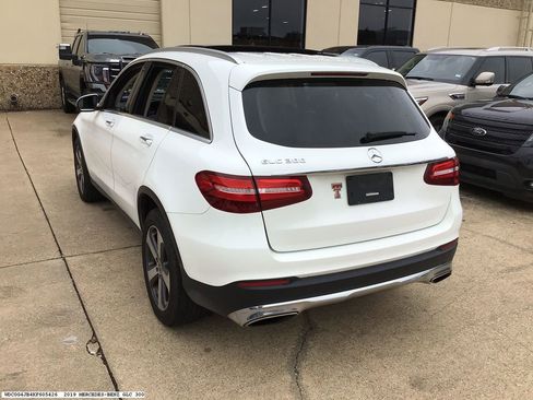 Used 2019 Mercedes-Benz GLC 300 image 4