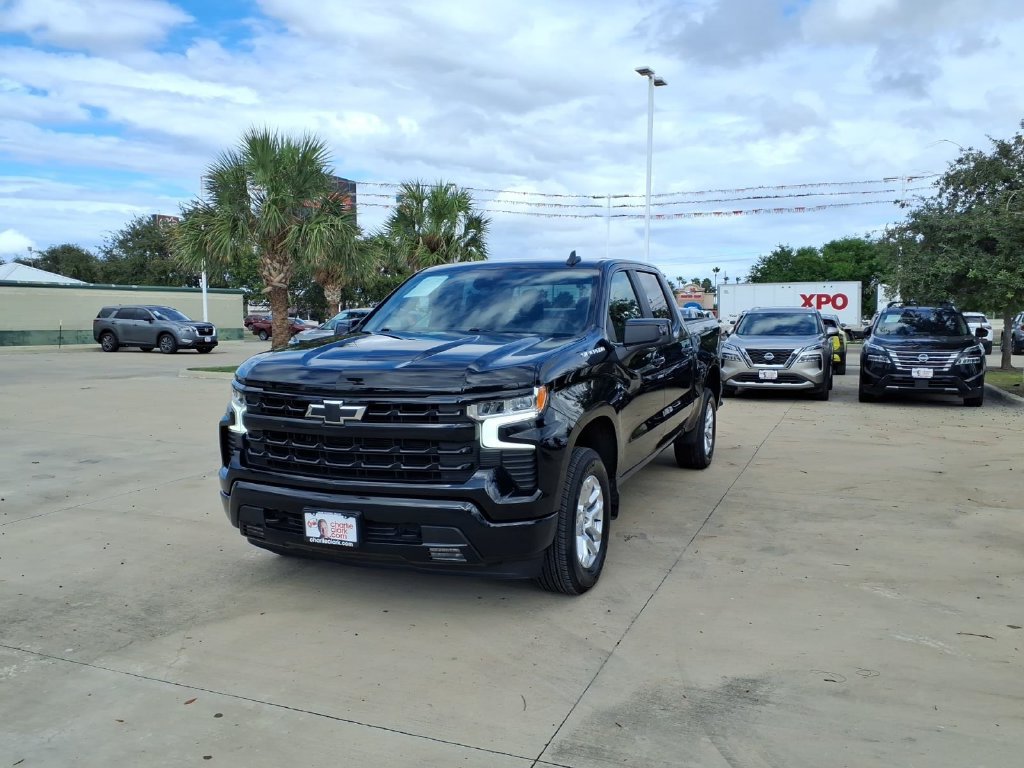 Used 2026 Chevrolet Silverado 1500 RST AWD/4WD image 1