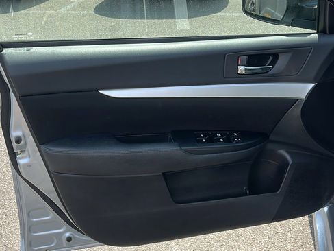 Used 2013 Subaru Legacy 2.5i AWD/4WD image 11