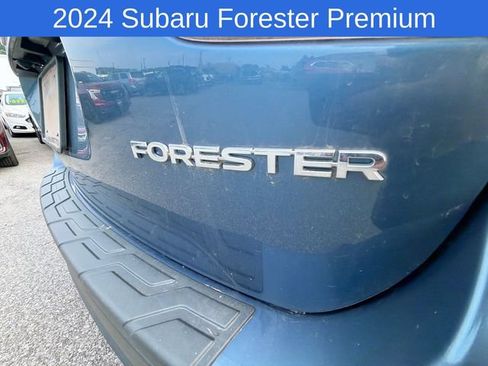Used 2024 Subaru Forester Premium AWD/4WD image 8