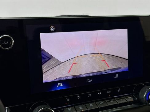 Used 2024 Chevrolet Colorado ZR2 image 17