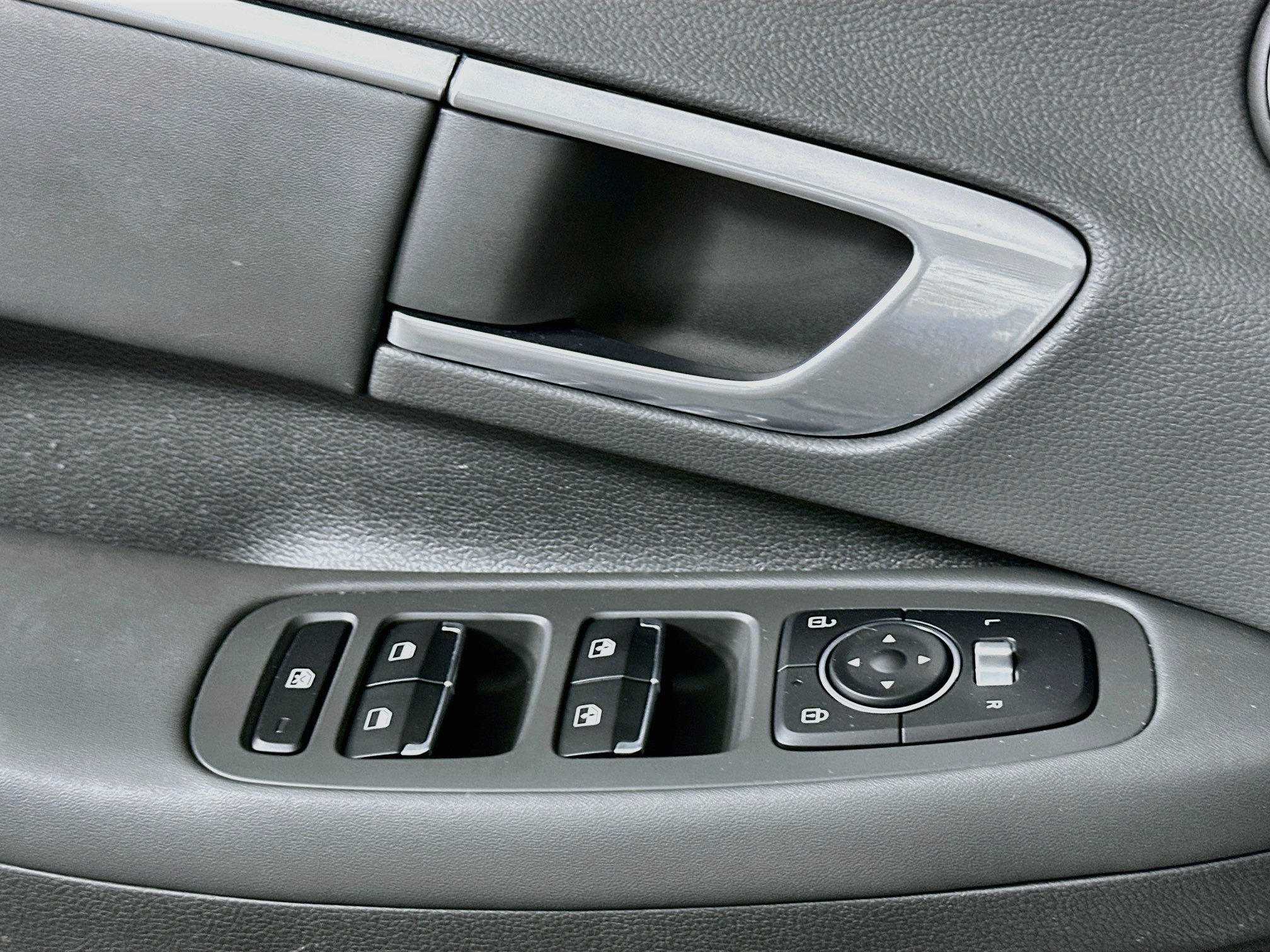 Used 2020 Hyundai Sonata SEL FWD image 15