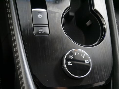 Used 2021 Nissan Rogue Platinum image 30