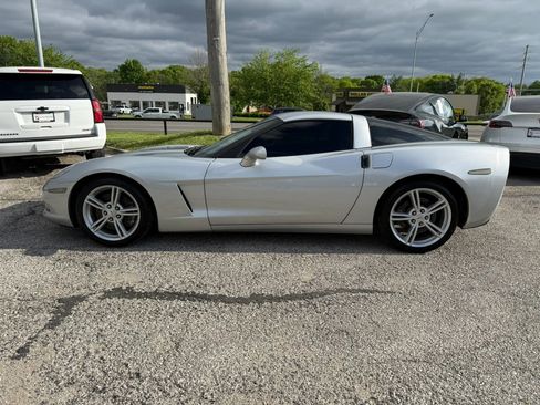 Used 2010 Chevrolet Corvette Coupe w/ Preferred Equipment Group RWD image 6