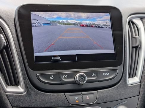 Used 2024 Chevrolet Malibu LT FWD image 16