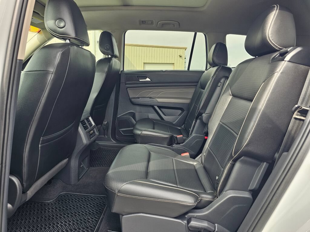 Used 2021 Volkswagen Atlas SEL AWD/4WD image 14