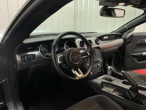 Used 2018 Ford Mustang GT w/ Black Accent Pkg RWD image 33