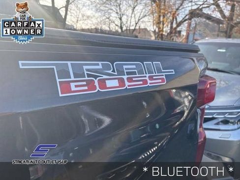 Used 2024 Chevrolet Silverado 1500 LT Trail Boss w/ Convenience Package II AWD/4WD image 8